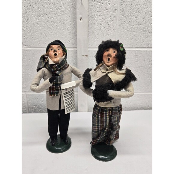 Byers Choice Retired 1988 Woman Caroler DATED/SIGNED Man for free - Picture 2 of 13